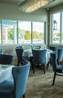 White Brick Room Seating 4 1 - Fine dining in Madisonville